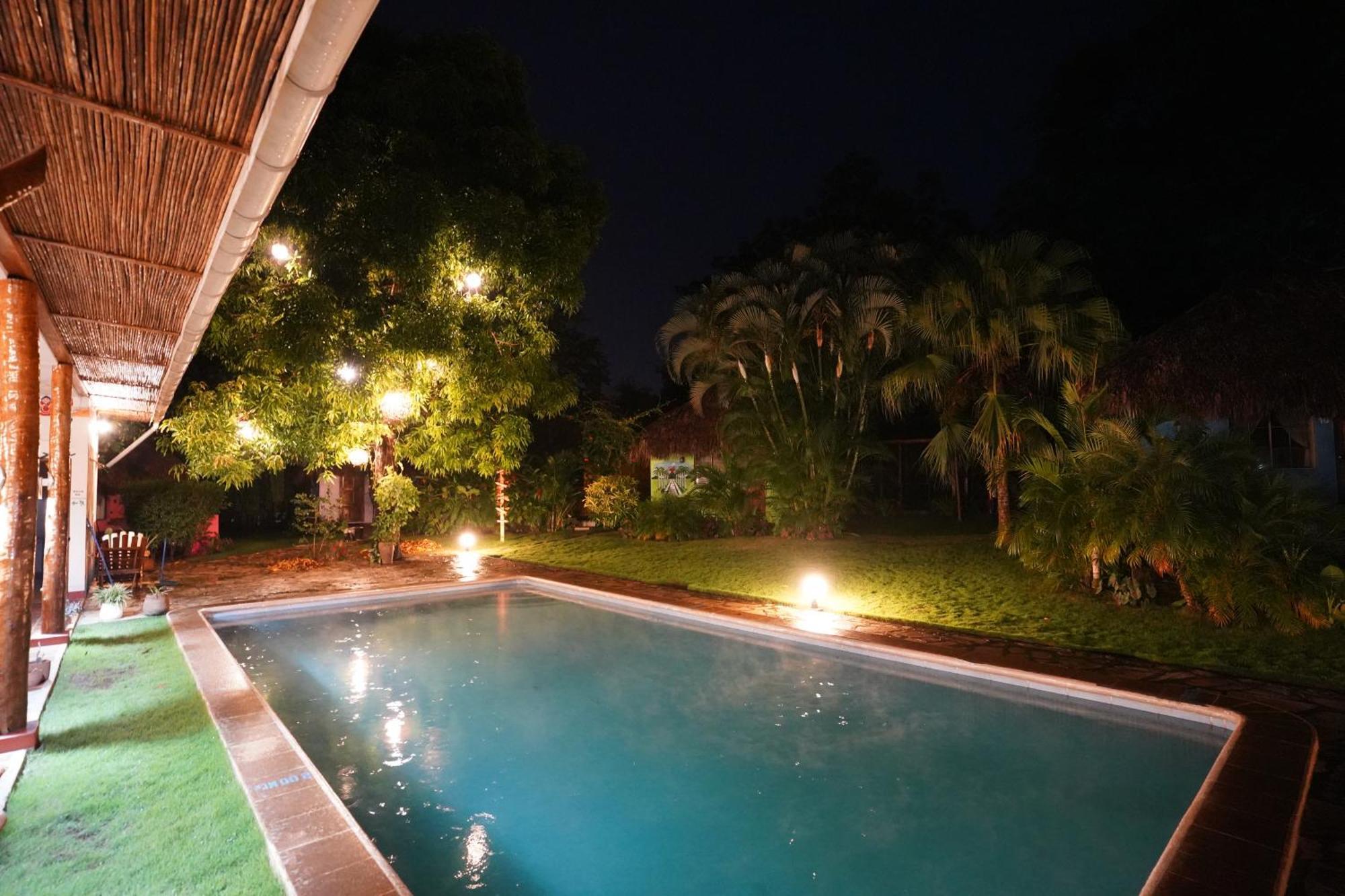 Hotel Mariposa León エクステリア 写真