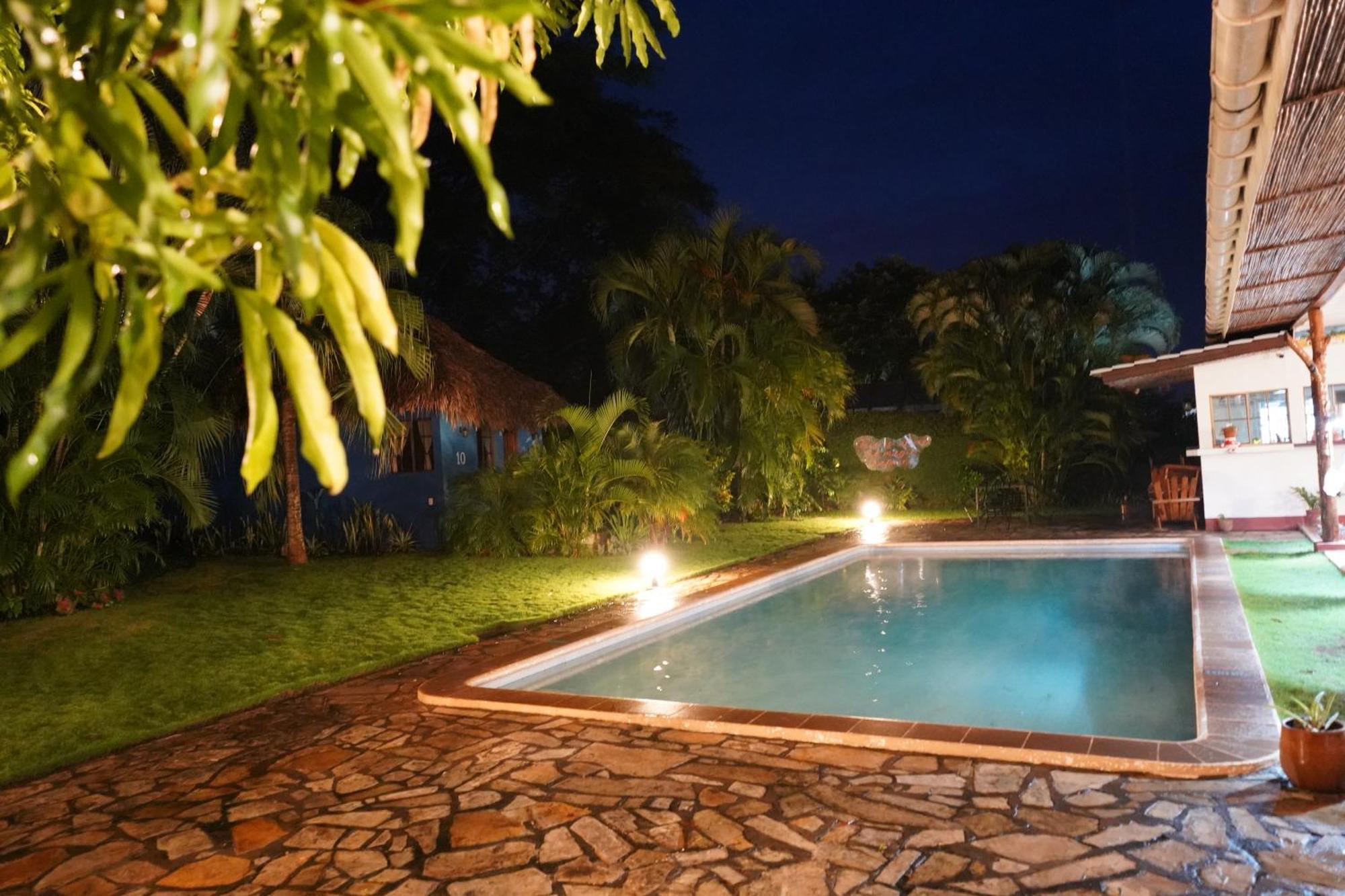 Hotel Mariposa León エクステリア 写真