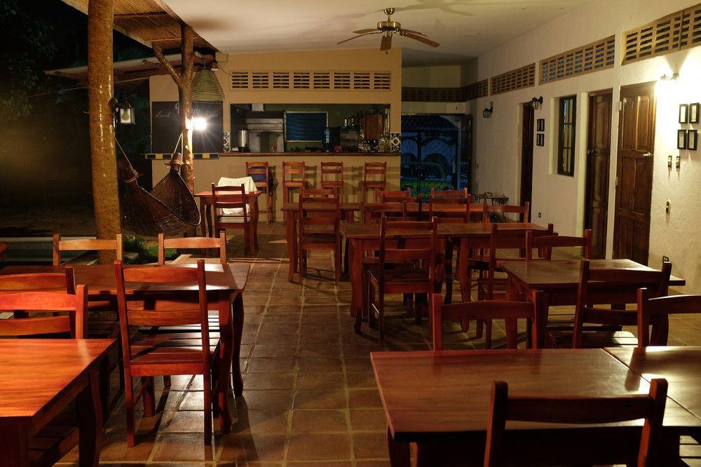 Hotel Mariposa León エクステリア 写真