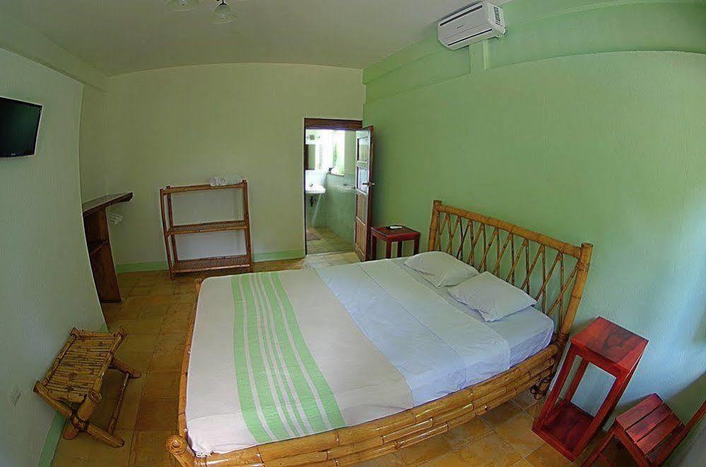Hotel Mariposa León エクステリア 写真