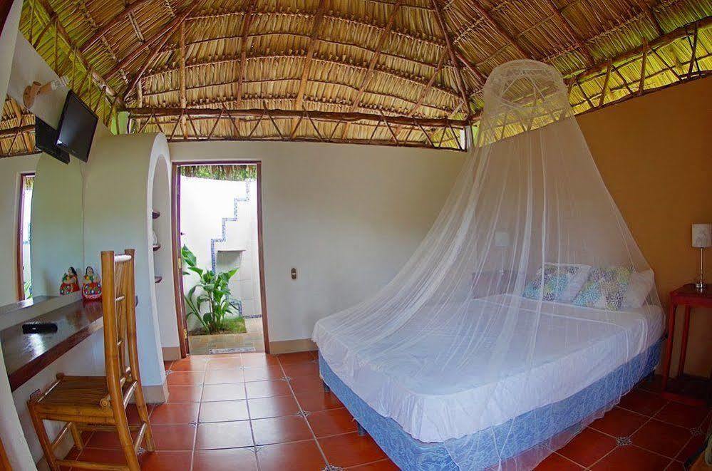 Hotel Mariposa León エクステリア 写真